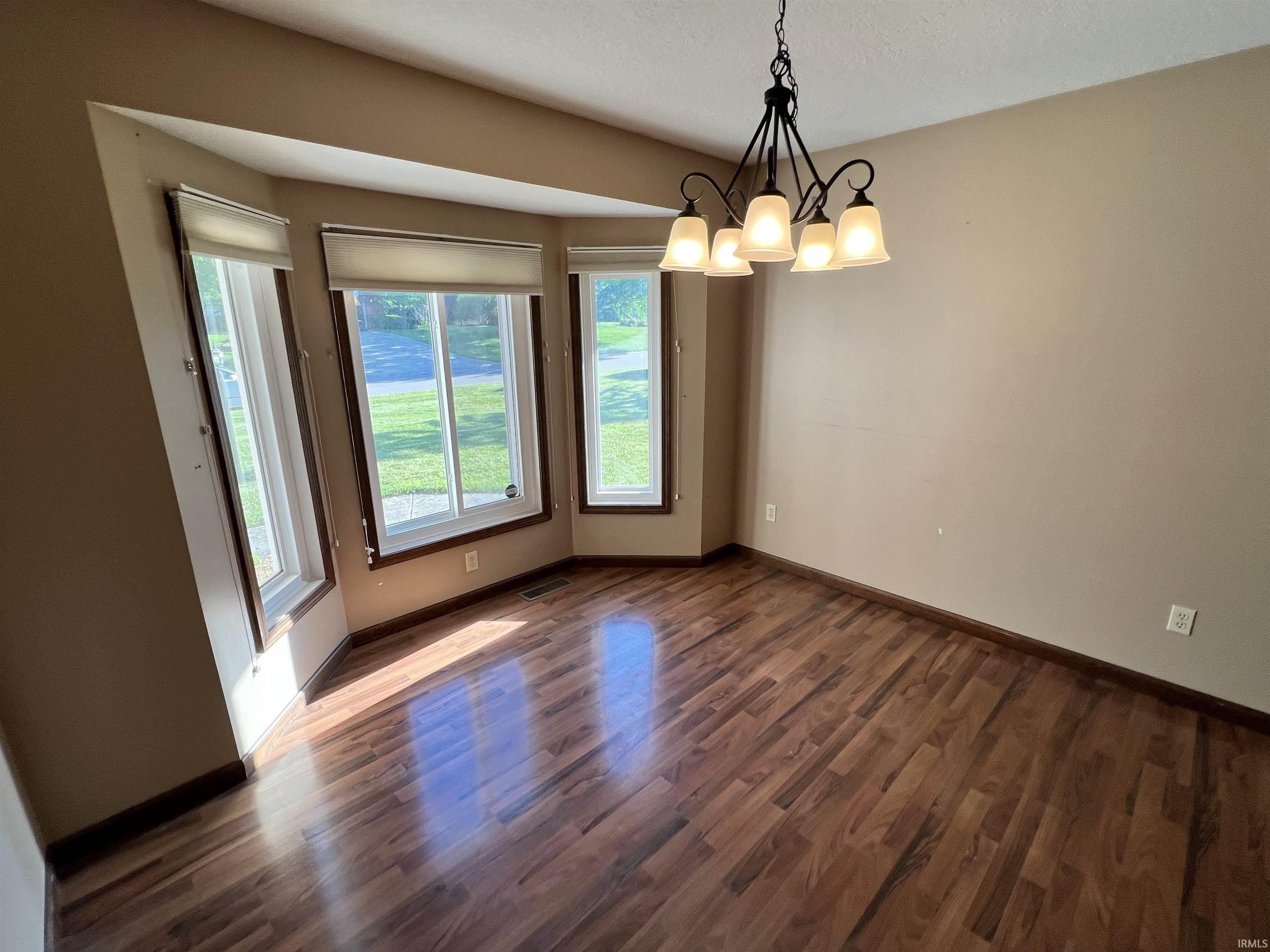 223 E Deerwood Court Warsaw IN 46582
