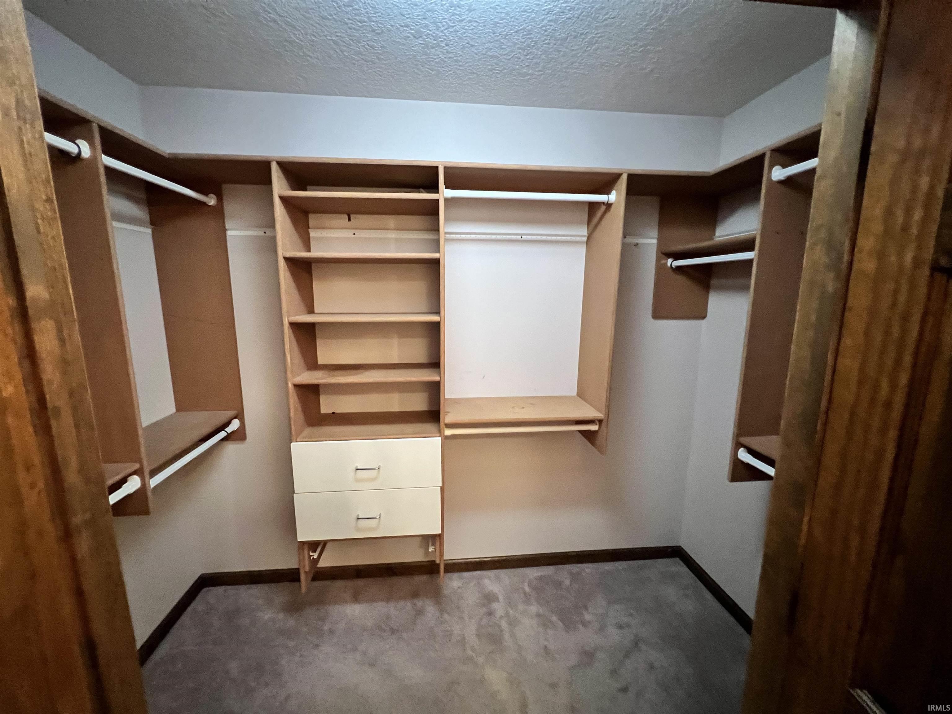 223 E Deerwood Court Warsaw IN 46582