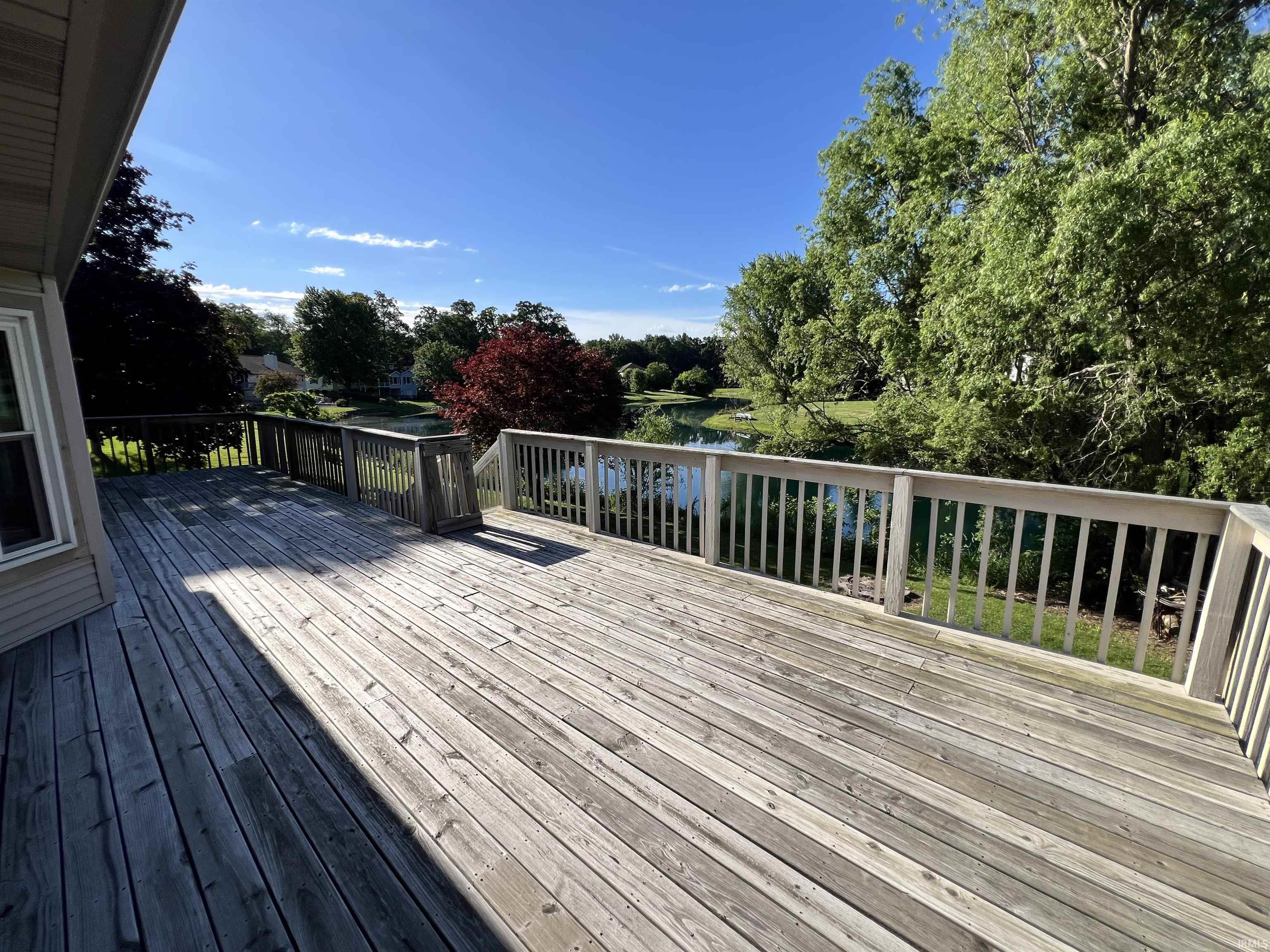 223 E Deerwood Court Warsaw IN 46582