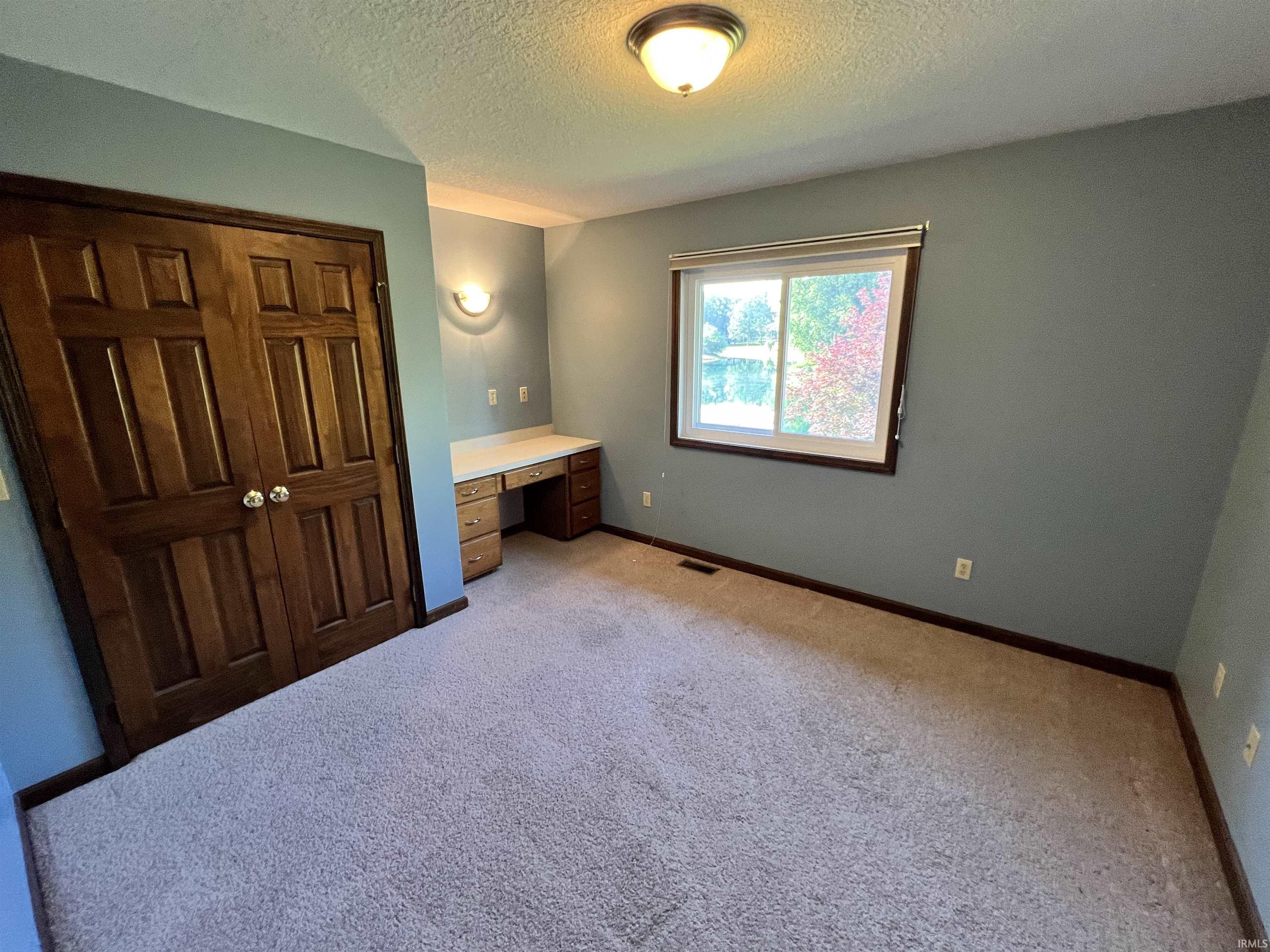 223 E Deerwood Court Warsaw IN 46582