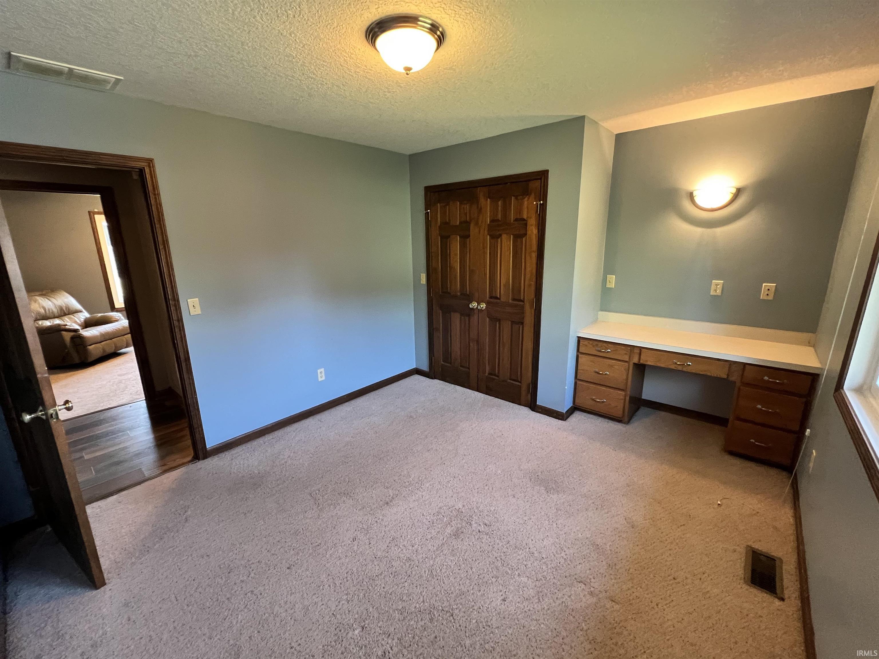 223 E Deerwood Court Warsaw IN 46582