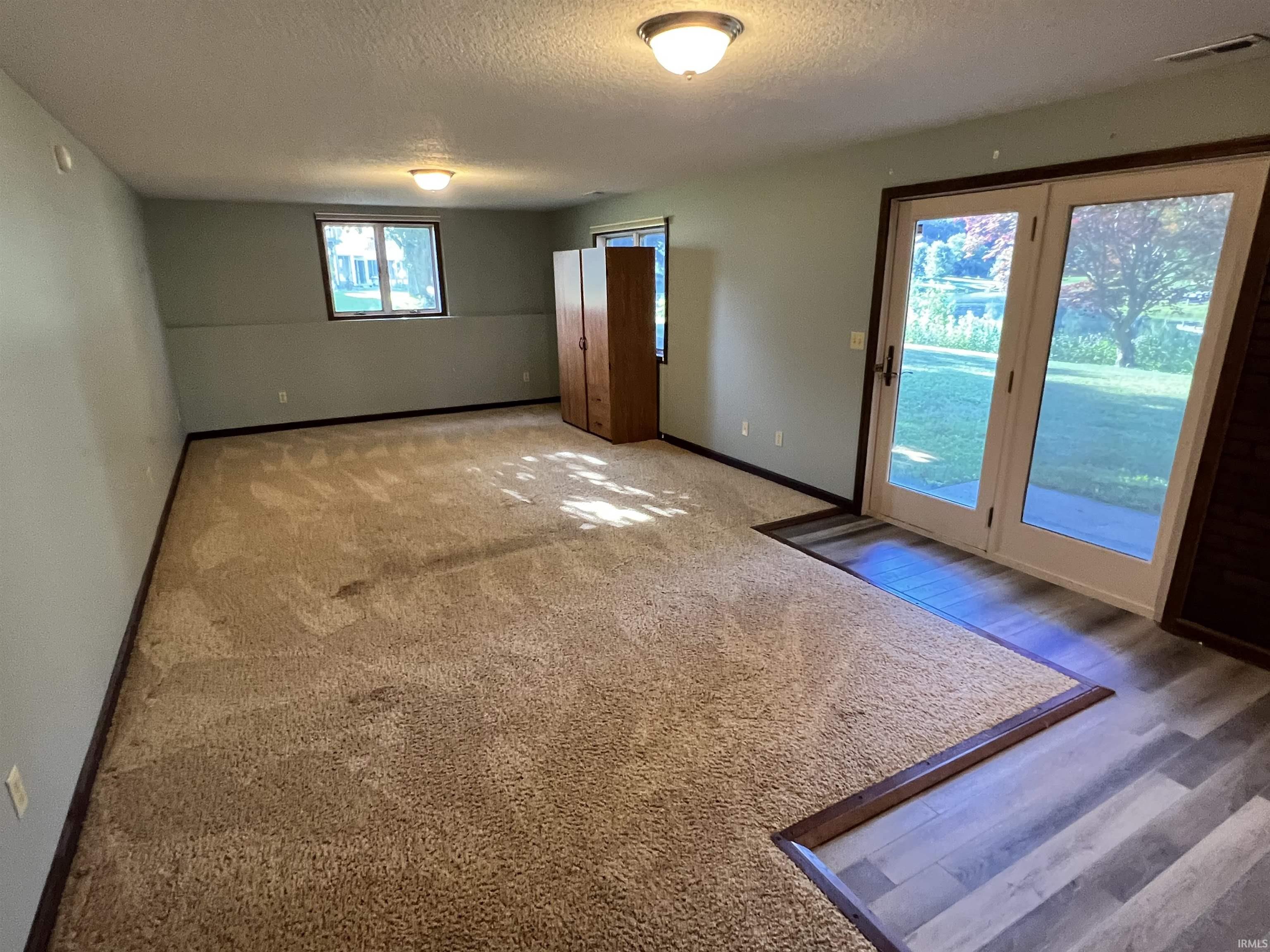 223 E Deerwood Court Warsaw IN 46582
