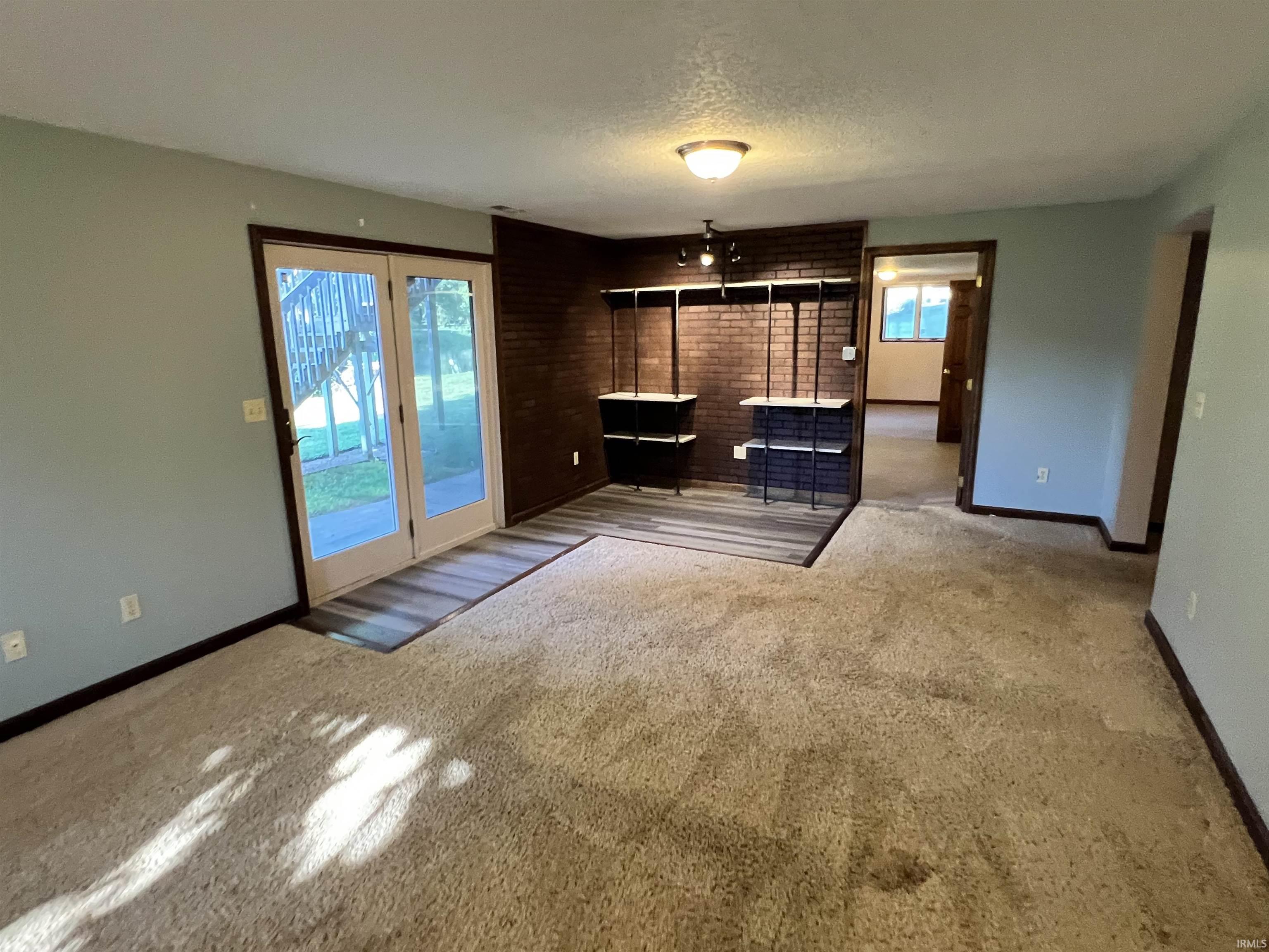 223 E Deerwood Court Warsaw IN 46582