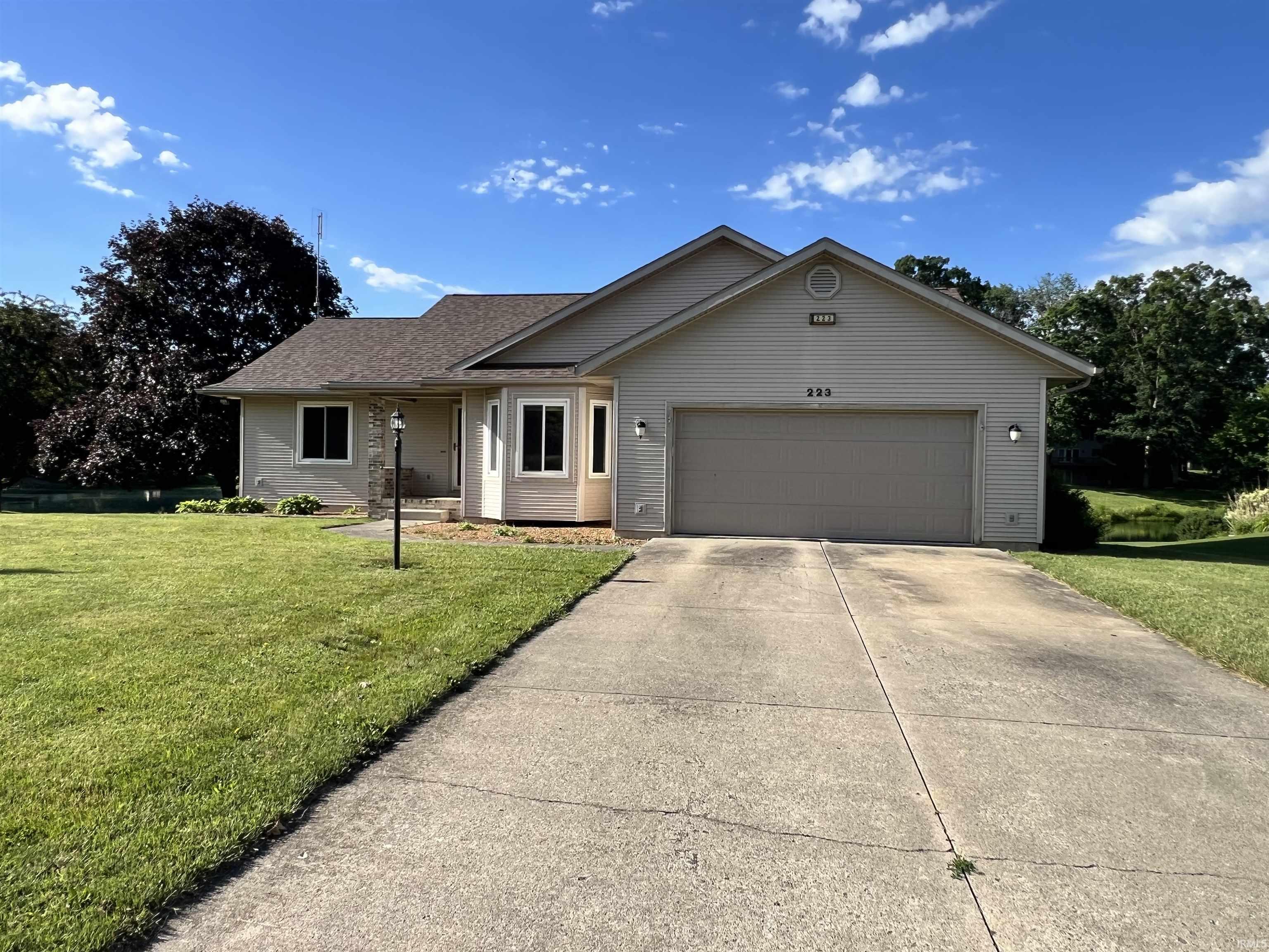 223 E Deerwood Court Warsaw IN 46582