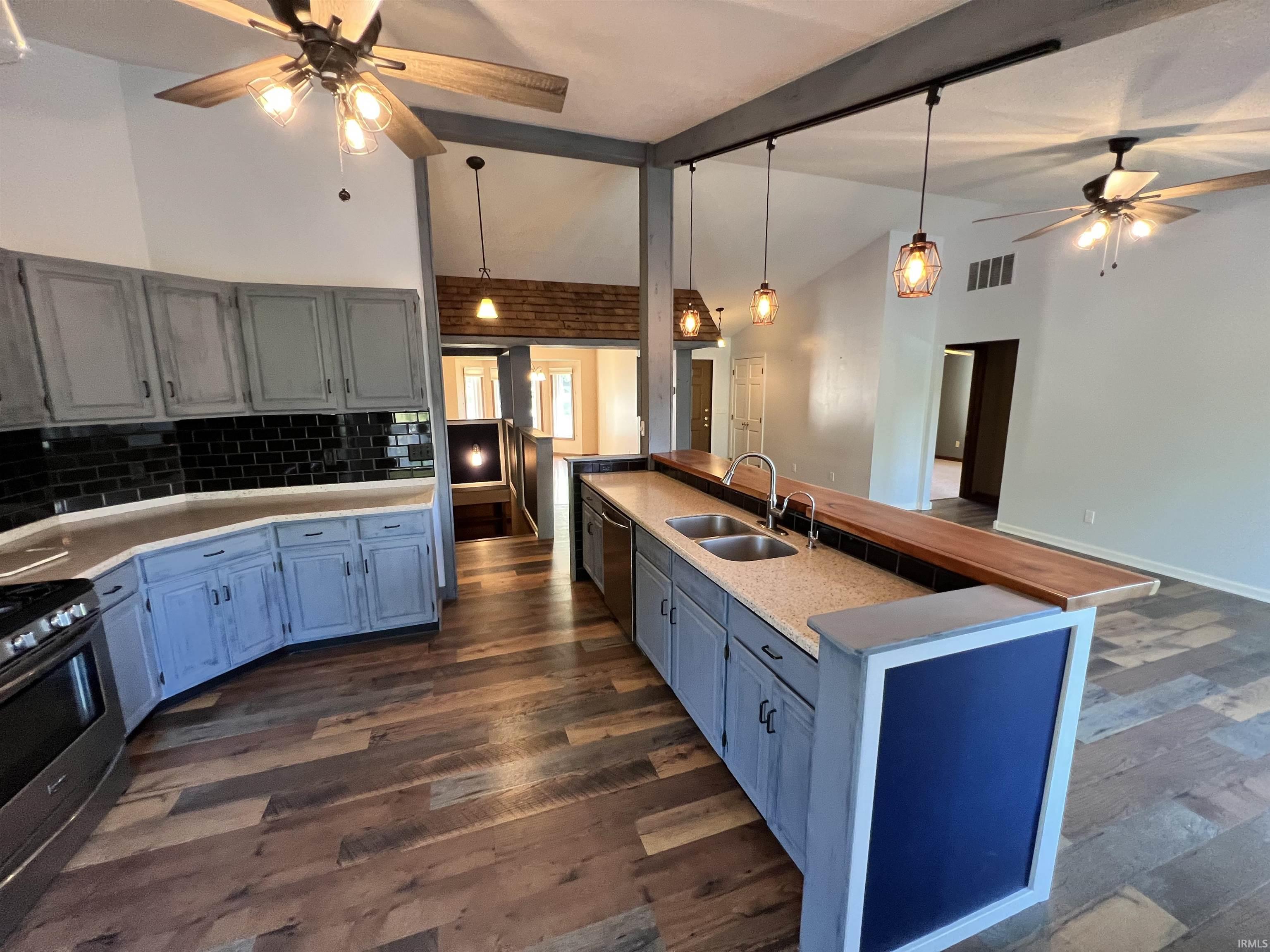 223 E Deerwood Court Warsaw IN 46582