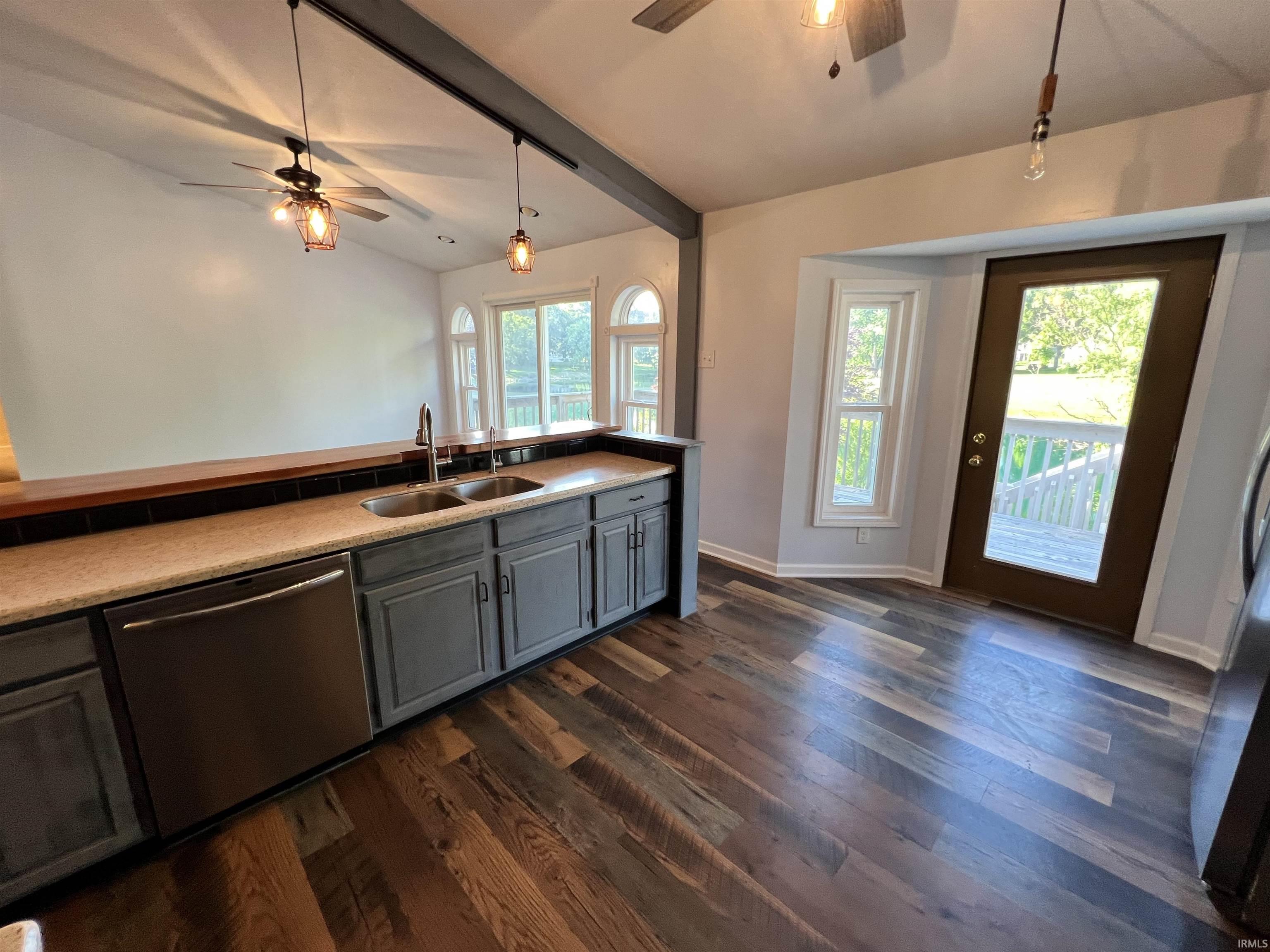 223 E Deerwood Court Warsaw IN 46582