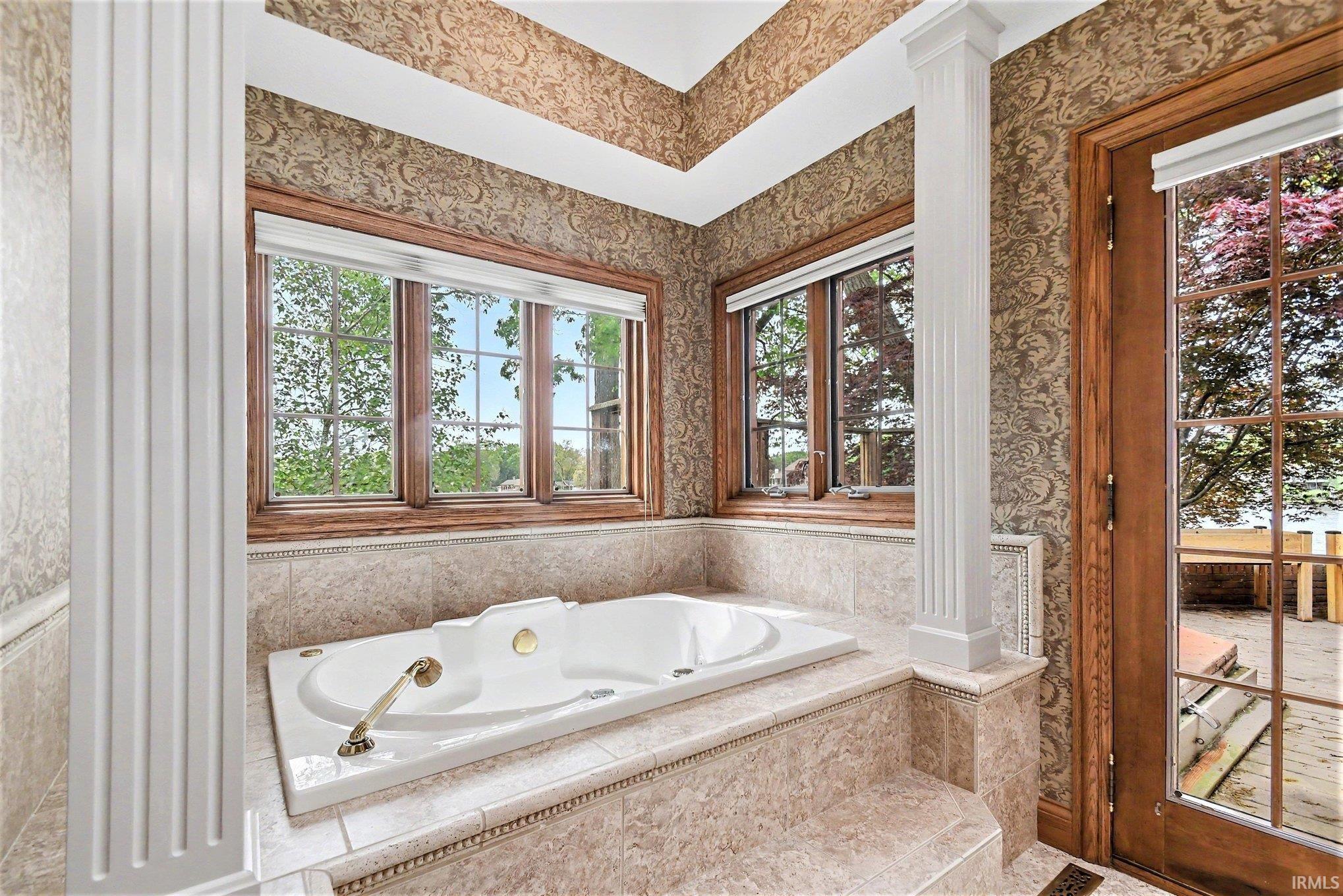 54940 Woodhold Court Elkhart IN 46516