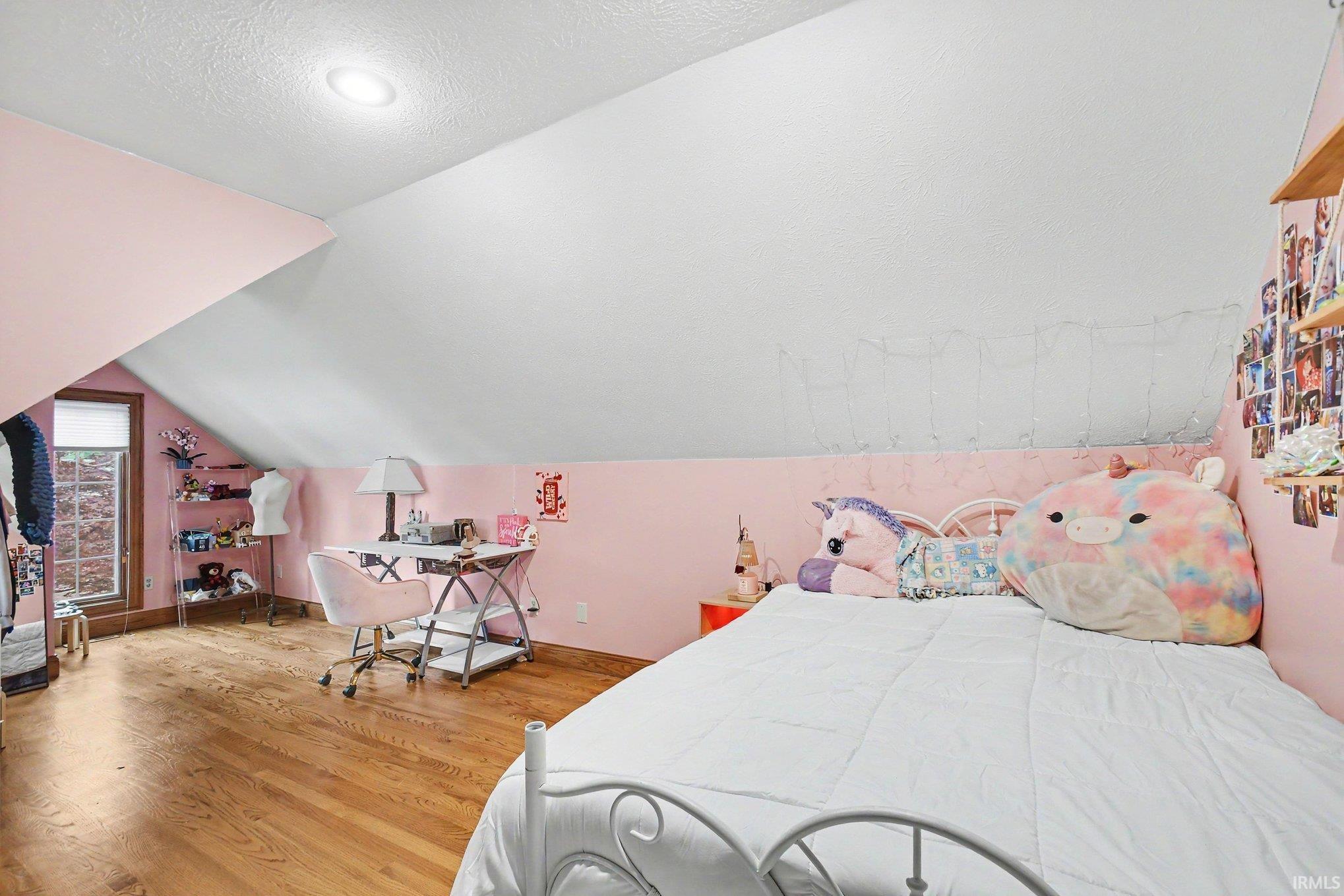 54940 Woodhold Court Elkhart IN 46516