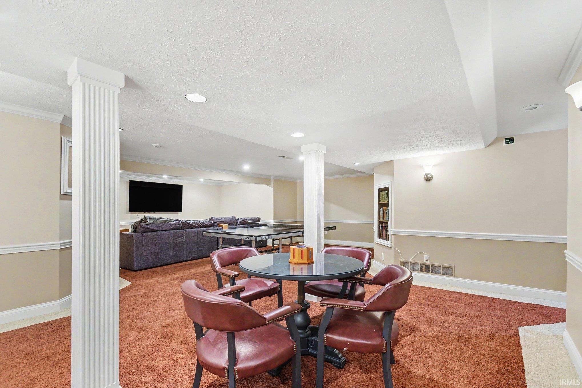 54940 Woodhold Court Elkhart IN 46516