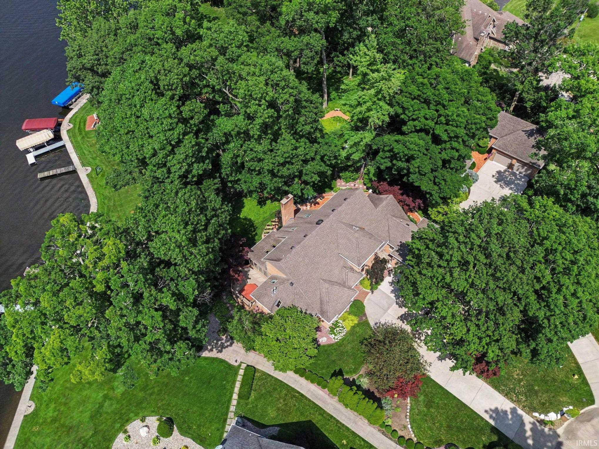 54940 Woodhold Court Elkhart IN 46516