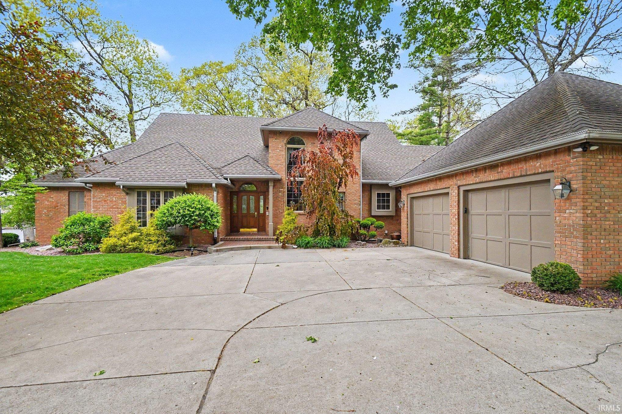 54940 Woodhold Court Elkhart IN 46516