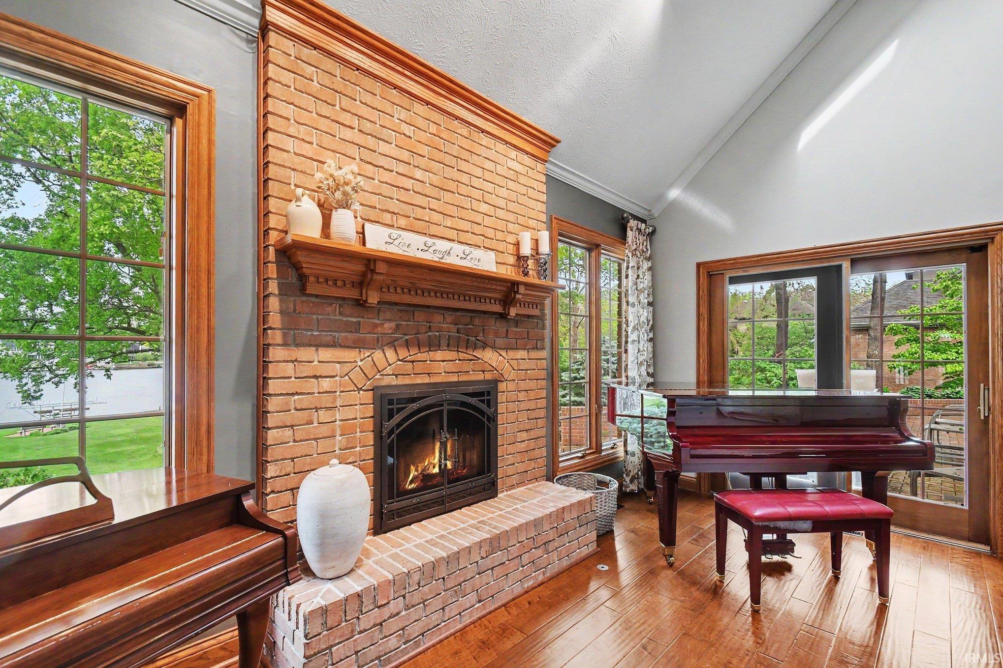 54940 Woodhold Court Elkhart IN 46516