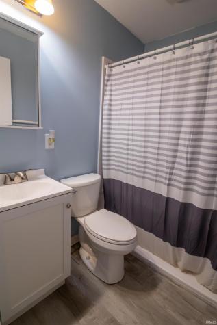 12 E Sunnydale Drive Huntington IN 46750