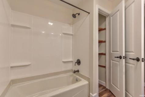 6576 Green Hill Drive Evansville IN 47711