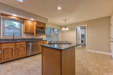 6576 Green Hill Drive Evansville IN 47711