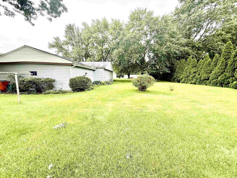 612 S West Street Winamac IN 46996