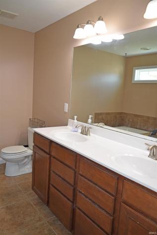 4104 Eagle Watch Drive Evansville IN 47725