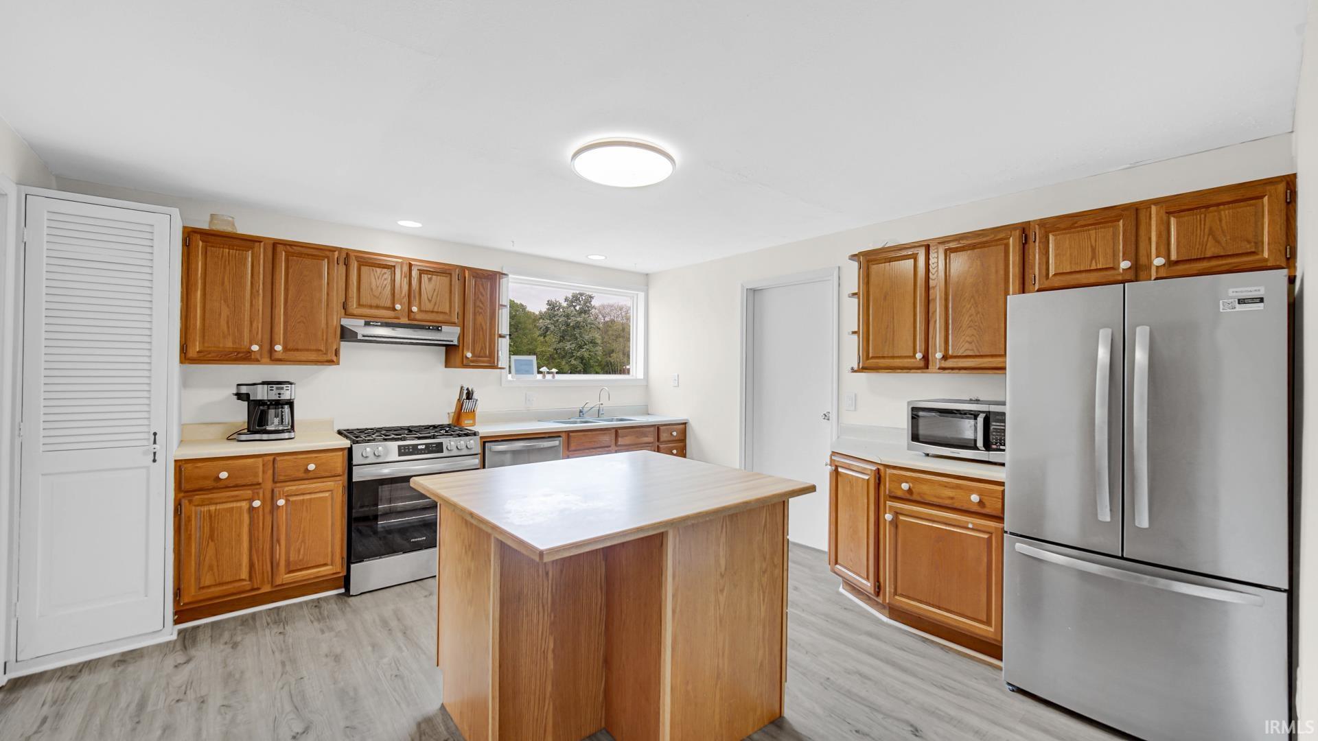 17011 14th Road Plymouth IN 46563