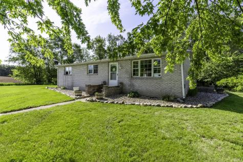 10390 E 375 N Howe IN 46746