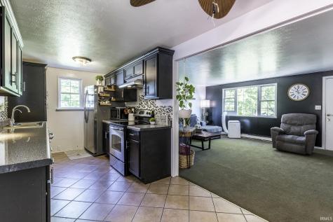 10390 E 375 N Howe IN 46746
