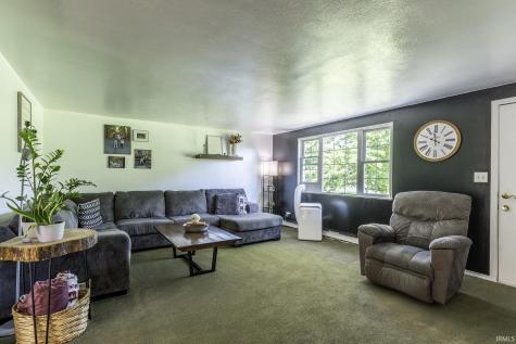 10390 E 375 N Howe IN 46746
