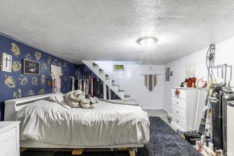 10390 E 375 N Howe IN 46746