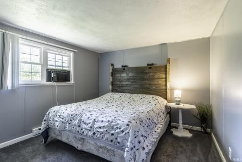10390 E 375 N Howe IN 46746