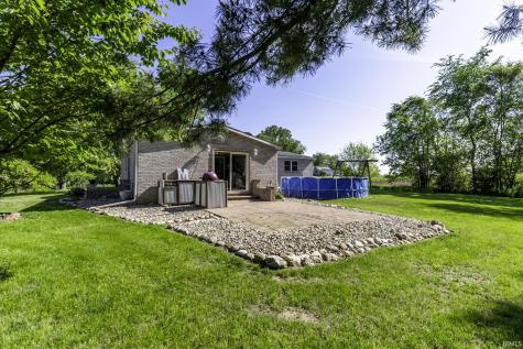 10390 E 375 N Howe IN 46746