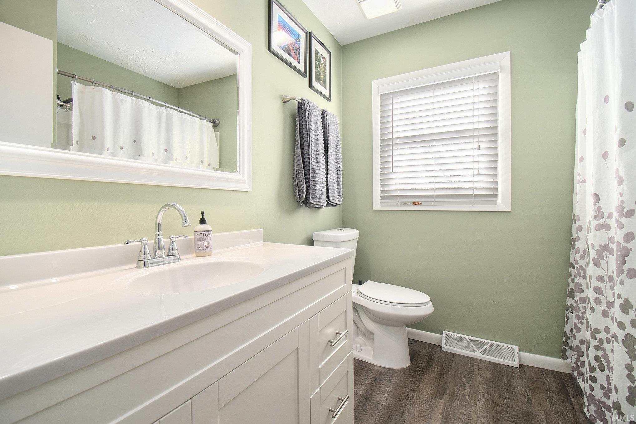 10370 Glen Lee Trail Granger IN 46530