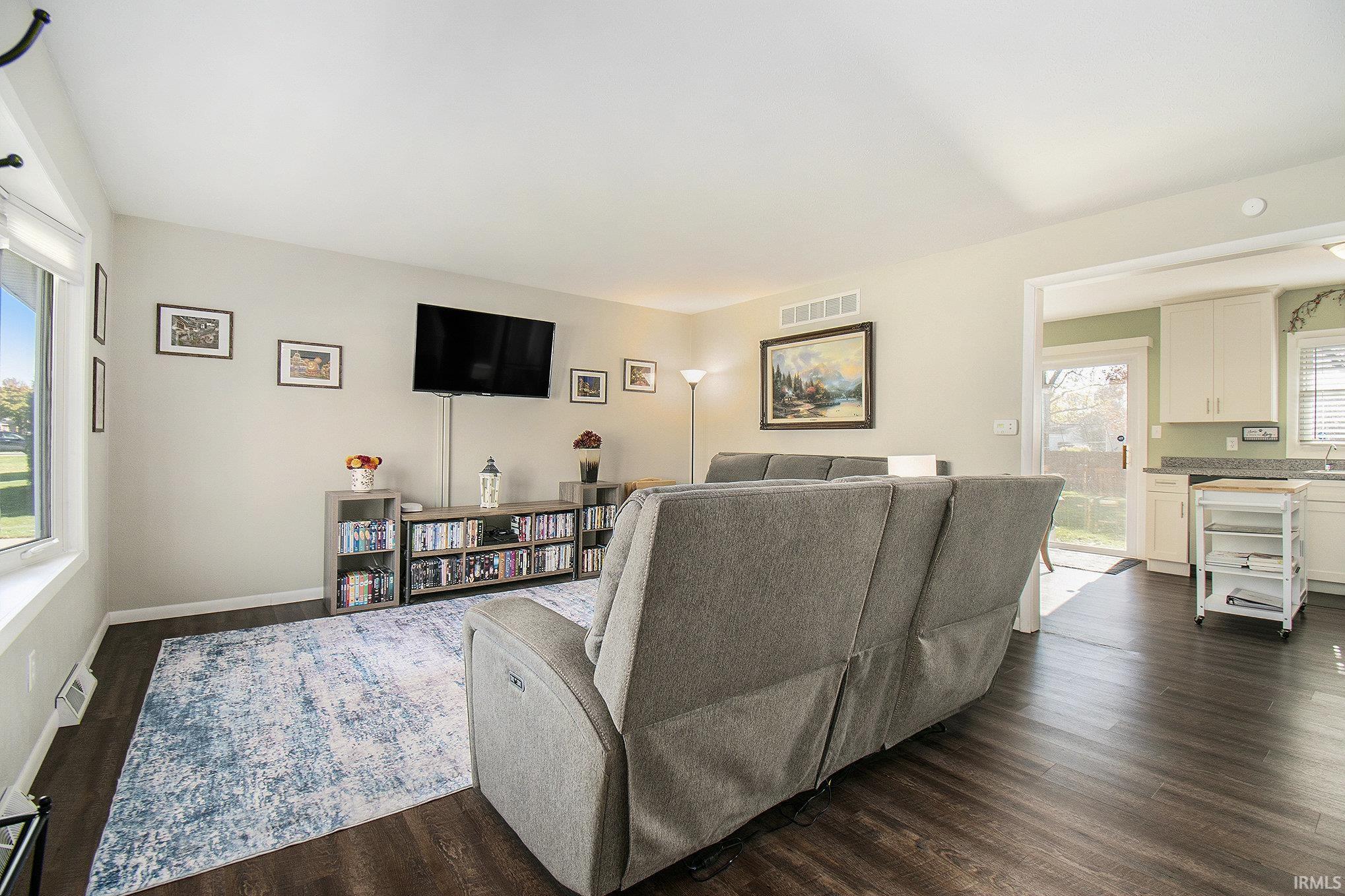 10370 Glen Lee Trail Granger IN 46530