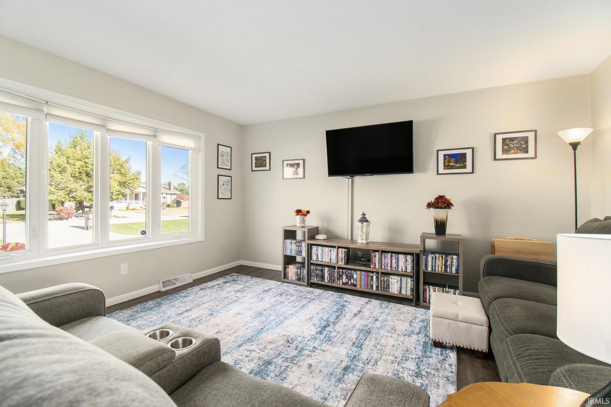 10370 Glen Lee Trail Granger IN 46530