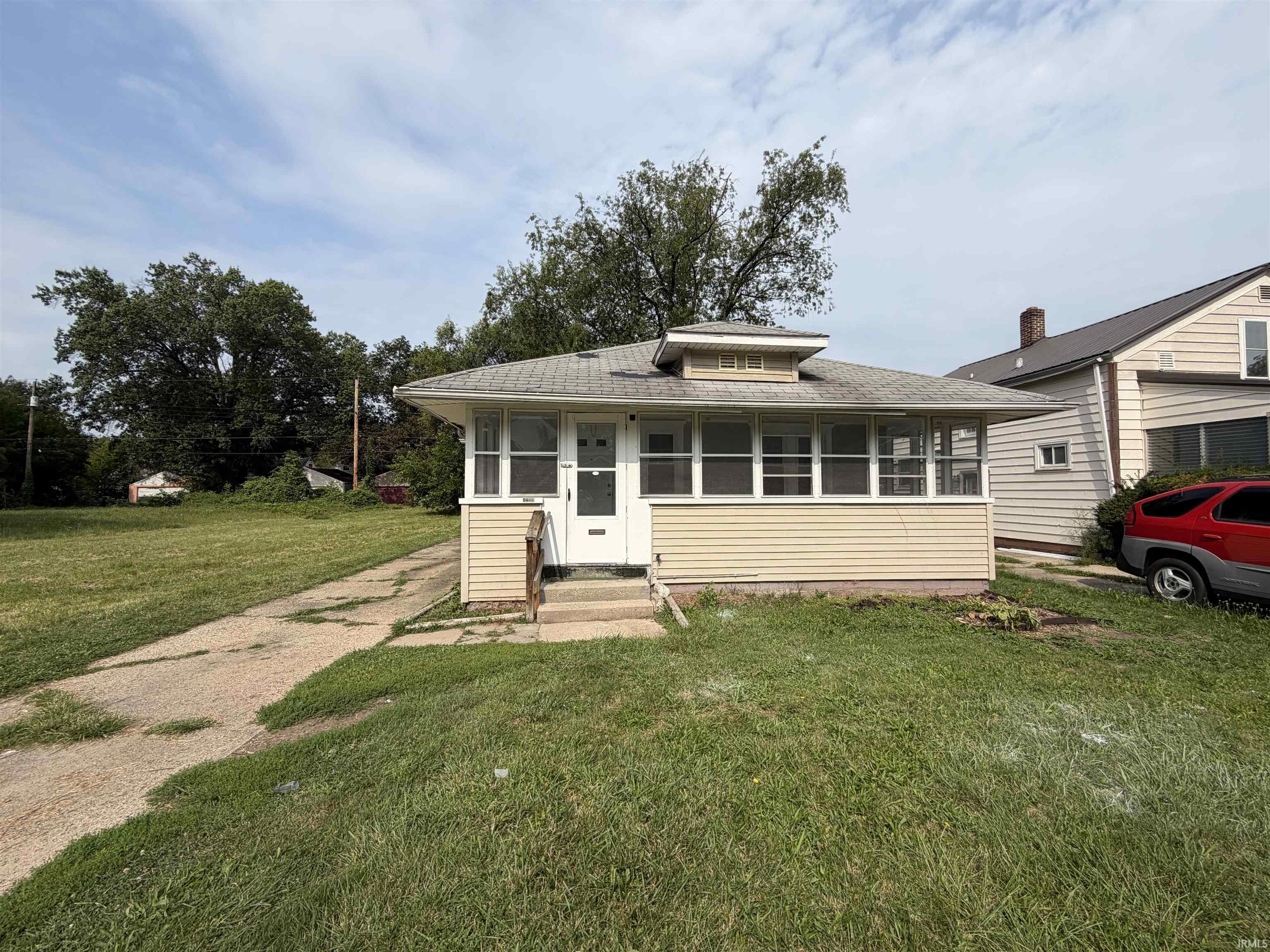 1233 N Meade Street South Bend IN 46628