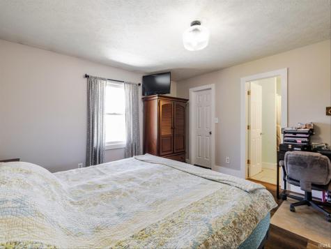 912 W Countryside Lane Bloomington IN 47403