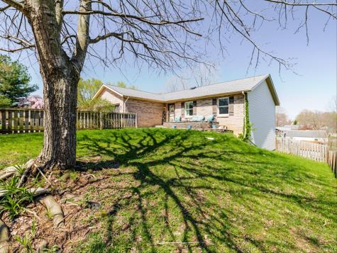 912 W Countryside Lane Bloomington IN 47403