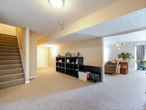 912 W Countryside Lane Bloomington IN 47403