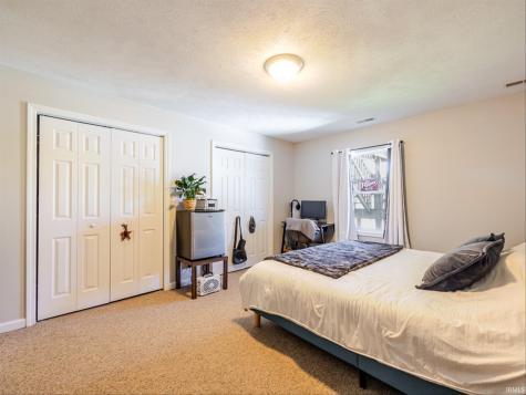 912 W Countryside Lane Bloomington IN 47403