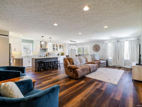 912 W Countryside Lane Bloomington IN 47403