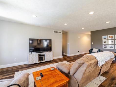 912 W Countryside Lane Bloomington IN 47403