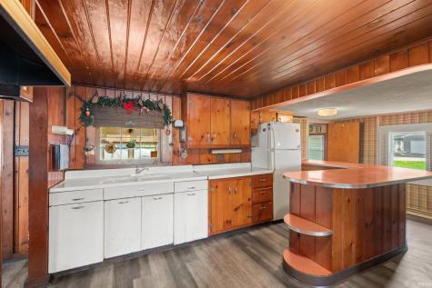 801 N Edgewater Street Silver Lake IN 46982