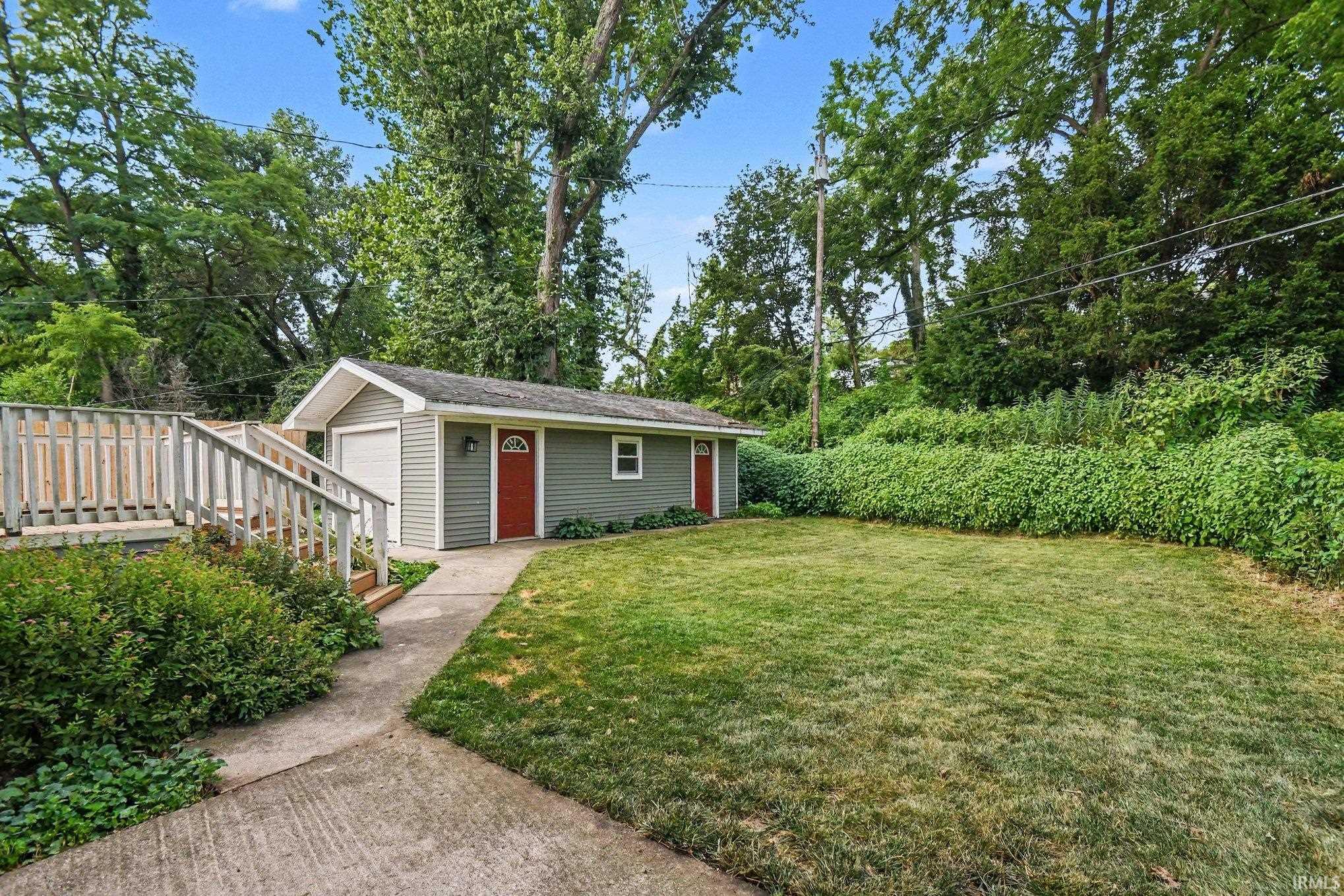 1905 Inglewood Place South Bend IN 46616