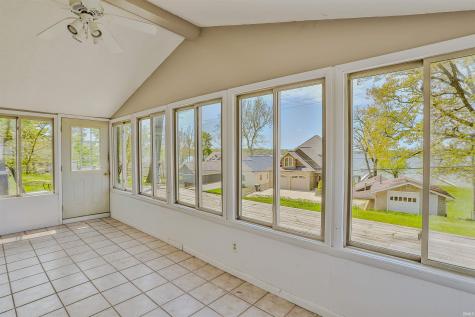 836 Chapman Lake Drive Warsaw IN 46582