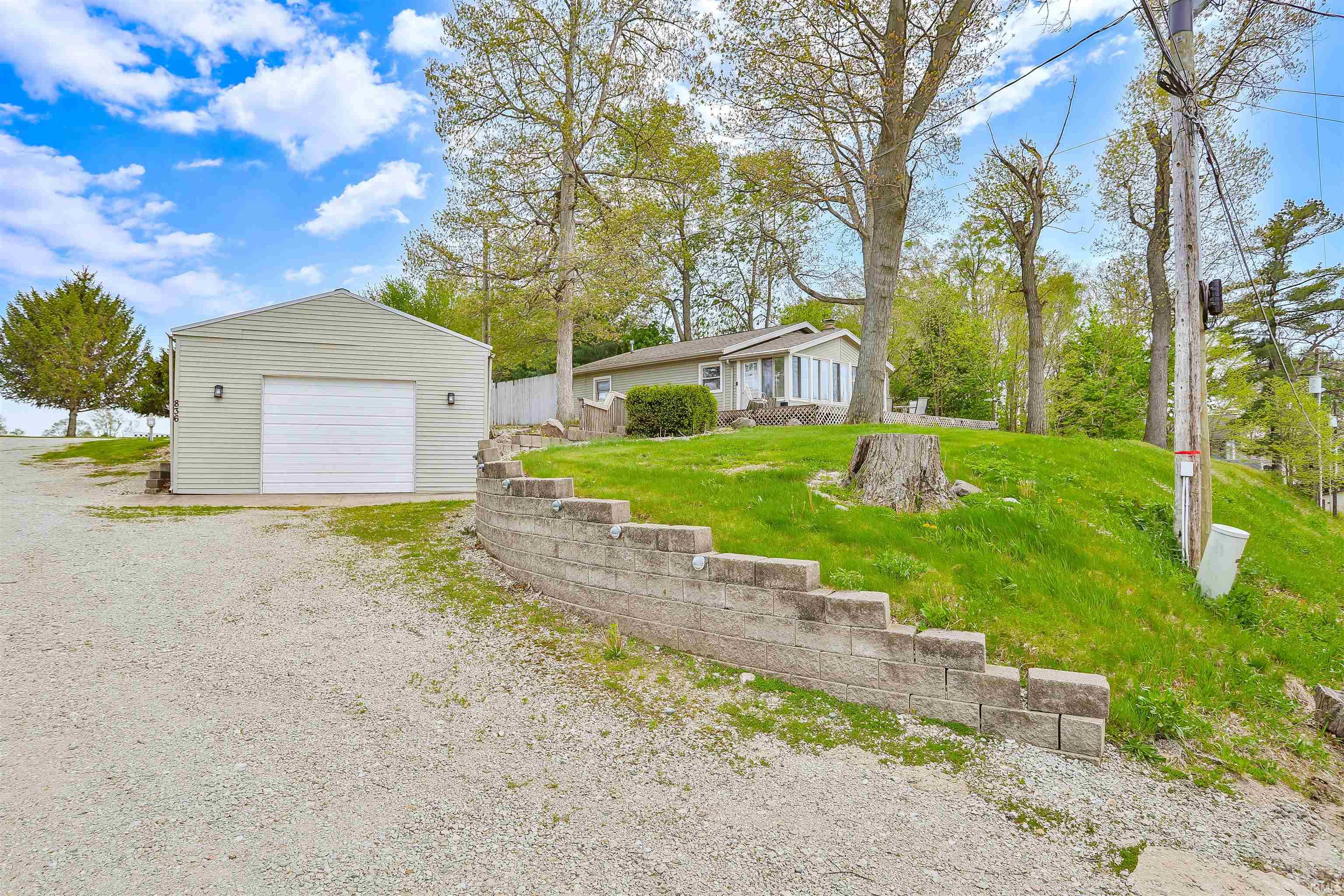 836 Chapman Lake Drive Warsaw IN 46582