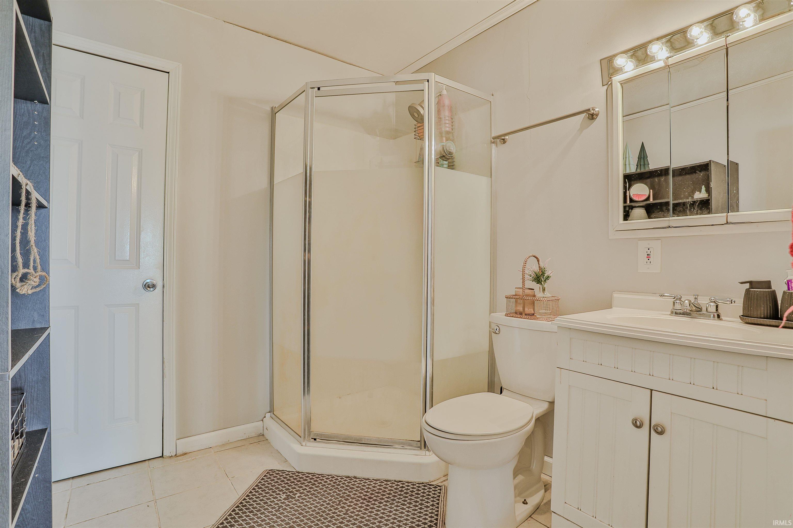 836 Chapman Lake Drive Warsaw IN 46582