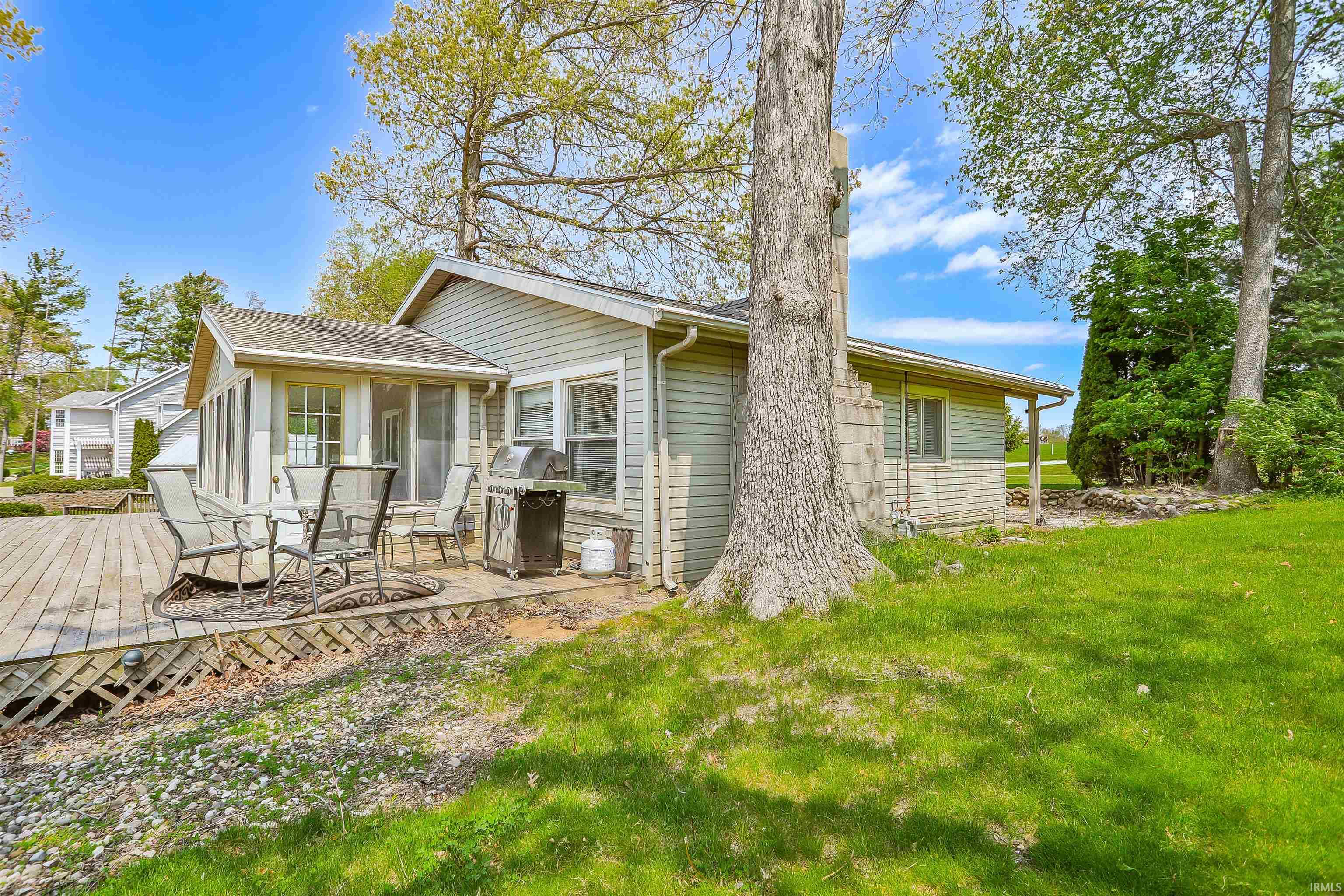 836 Chapman Lake Drive Warsaw IN 46582