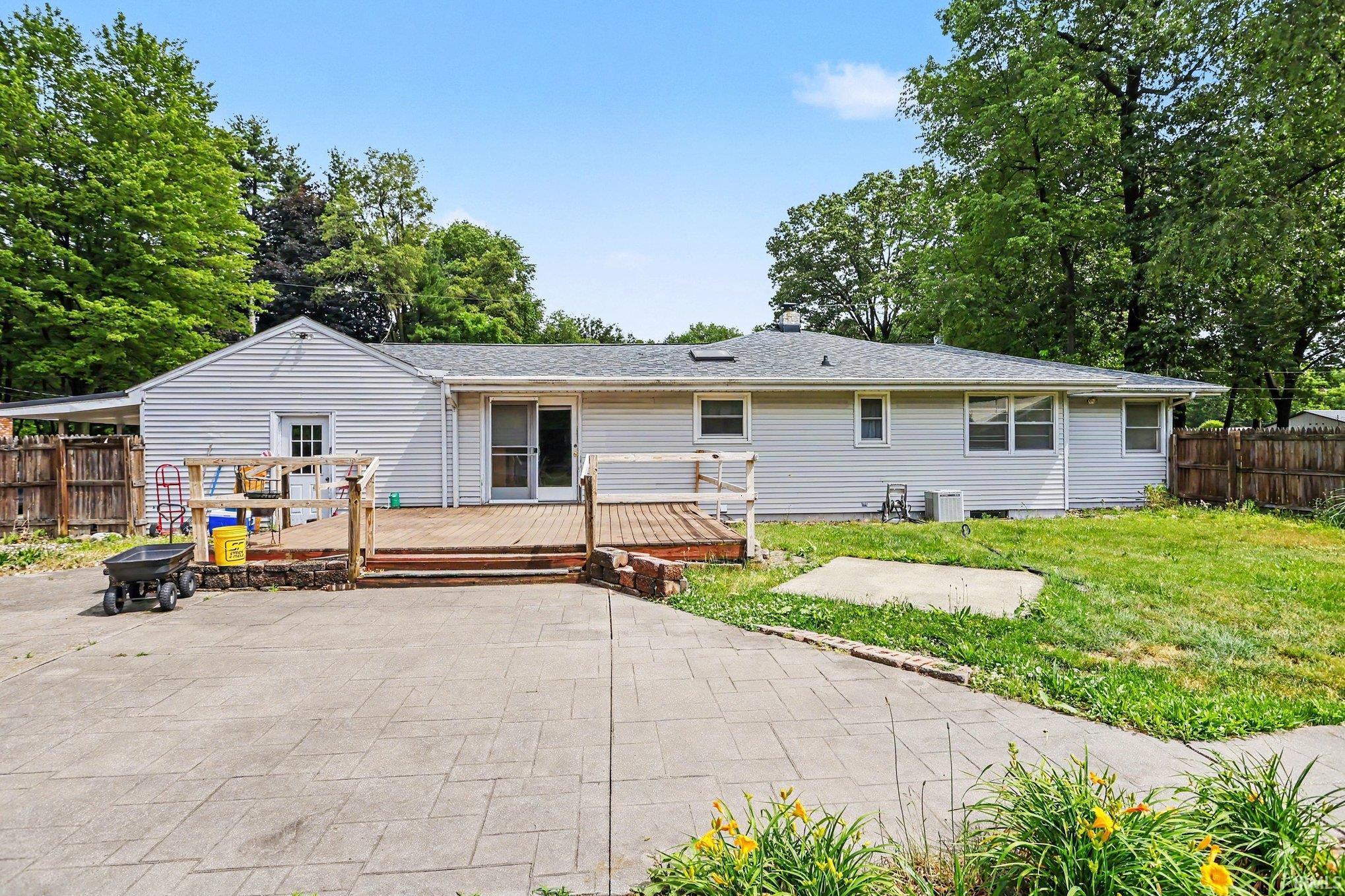 26660 Lakeview Drive Elkhart IN 46514