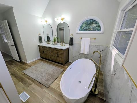 50577 King Richard Way Granger IN 46530