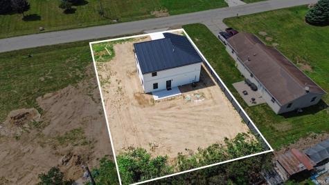 11880 N Robin Hood Road Cromwell IN 46732