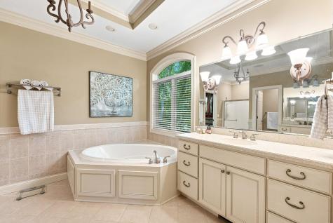 7566 E Lakewood Dr- 92 Roanoke IN 46783