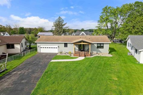 2613 Wolfs Point Drive Rochester IN 46975