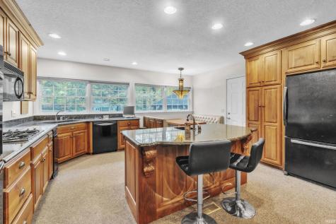 5265 E 850 N Kendallville IN 46755